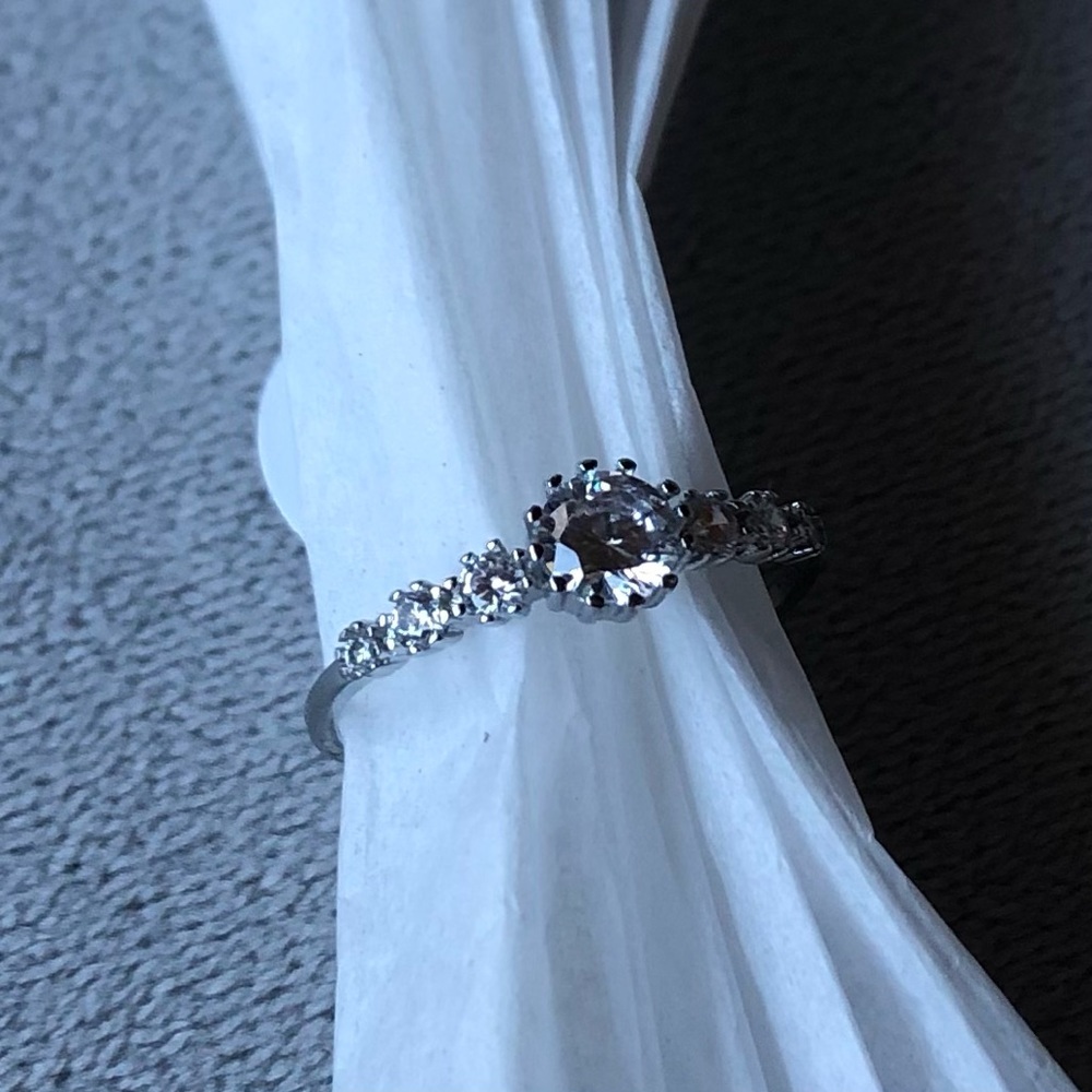 Round Cut Descending Cubic Zirconia ~ Stainless Steel ~ Brand New!